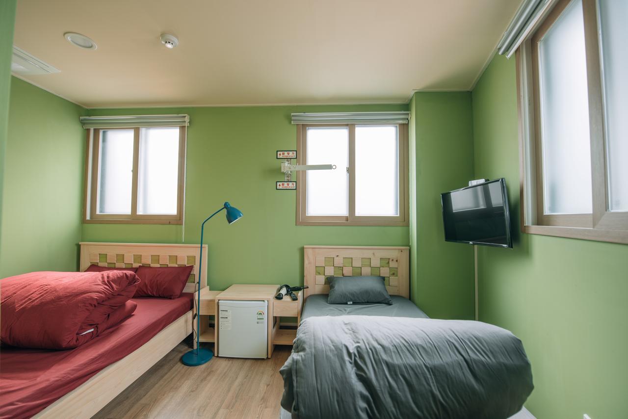 Daegu Midtown Hostel מראה חיצוני תמונה